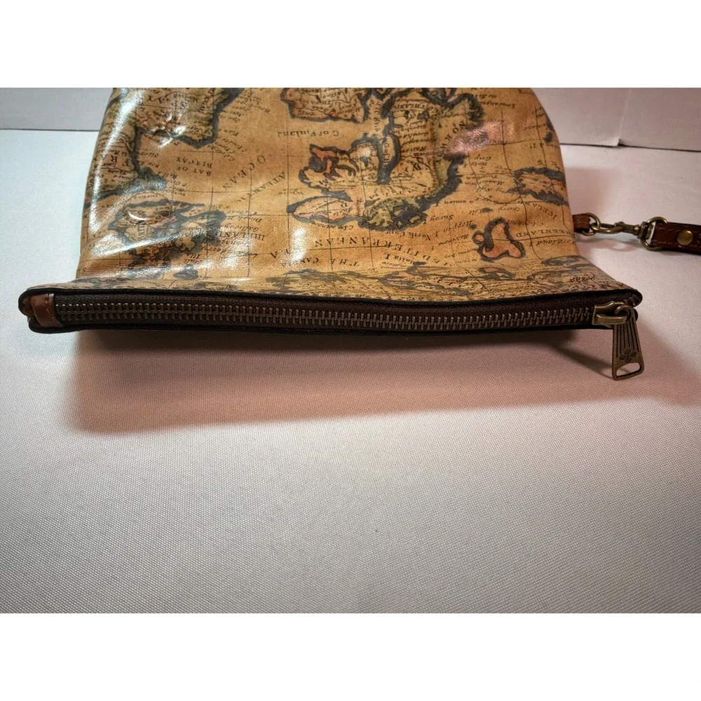 Patricia Nash Signature Map Leather Foldover Wristlet Clutch Wallet Brown Europe
